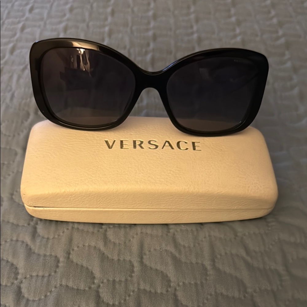 Versace Medusa Black and White Oversized Sunglasses with Polarized Lenses